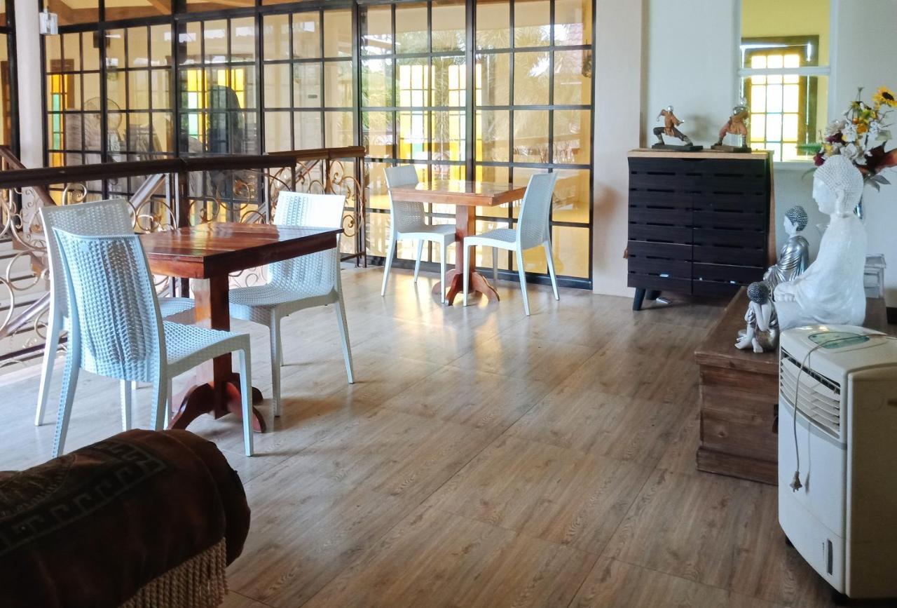 Villa Asuncion Country Inn And Resort Iloilo By Reddoorz Tigbauan エクステリア 写真